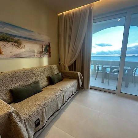 Samanthas Luxury * Charaki