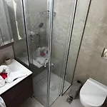 Samanthas Luxury 公寓 哈拉奇